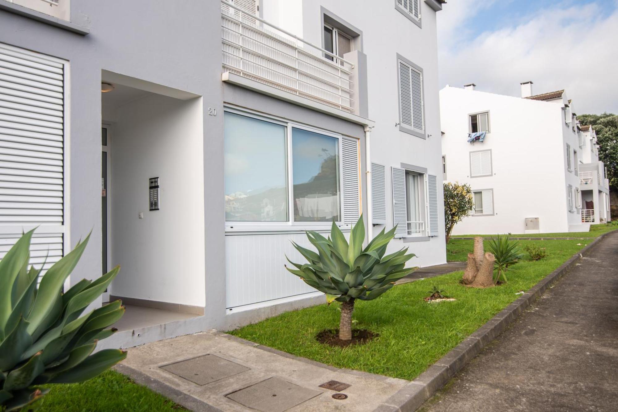 P&H Holiday Beach Apt Ponta Delgada Zewnętrze zdjęcie